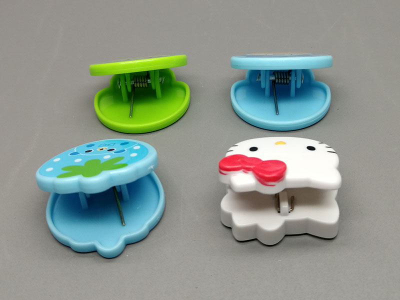 Cute cartoon plastic clip creative mushroom multifunctional plastic bag sealing clip small book